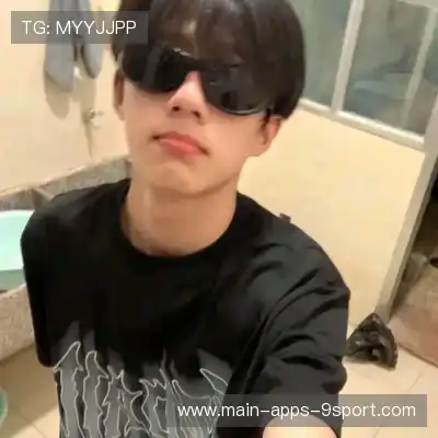 仲灵楚